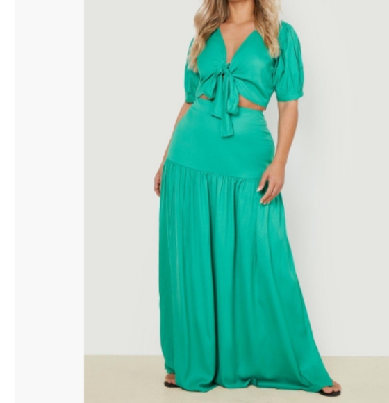 Two piece - Picture 3 of 3